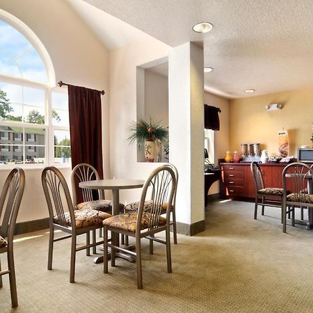Microtel Inn & Suites Marianna Exterior photo